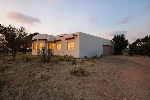 Photo of 1 Caliente Place, Santa Fe, NM 87508 (MLS # 202505225)