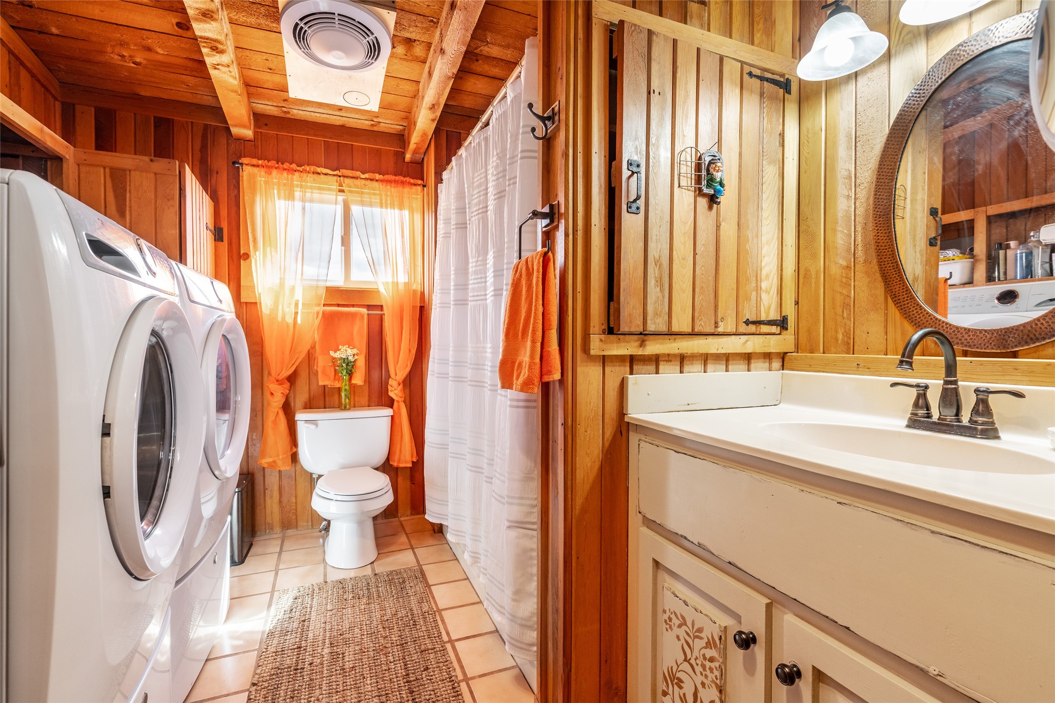 Santa Fe, New Mexico 87507, United States, 1 Bedroom Bedrooms, ,1 BathroomBathrooms,Residential,Pending,89882