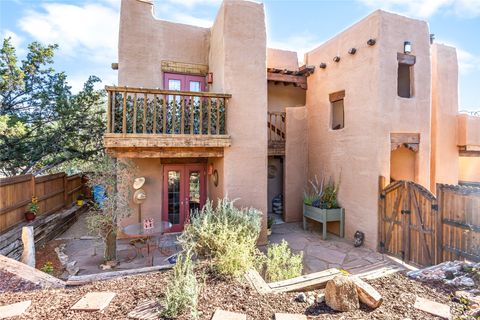 Condo For Sale - 2600 W Zia Rd #J5<br/> Santa Fe County, Santa Fe, NM 87505