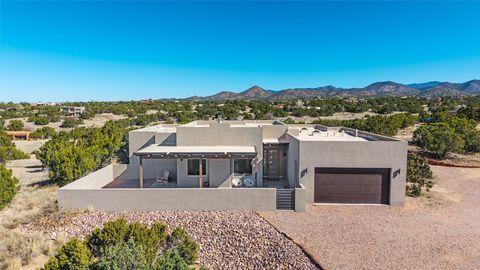 Photo of 9 Monte Alto Place, Santa Fe, NM 87508 (MLS # 202601165)