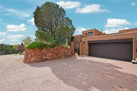 Featured picture for the property 202504690