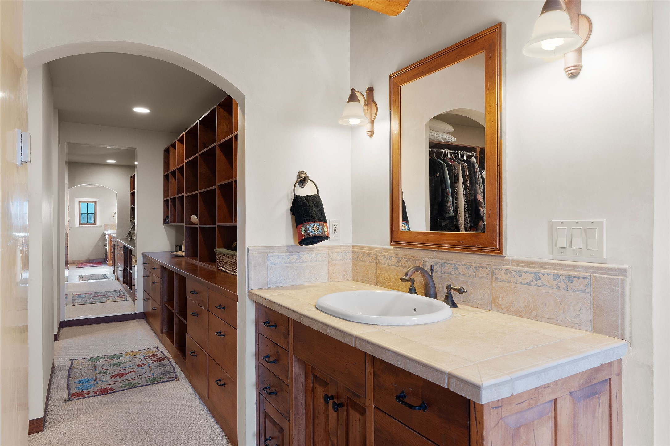 2570 Atalaya Hills Trail, Santa Fe, New Mexico image 27