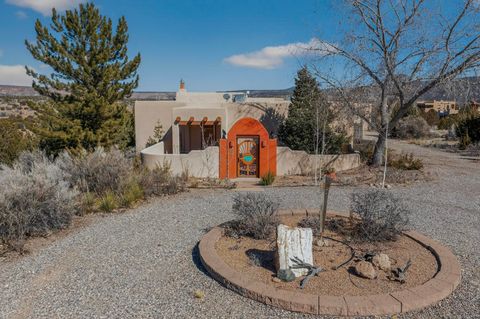 Homes For Sale - 6384 Hoochaneetsa Blvd<br/> Cochiti Lake, NM 87083