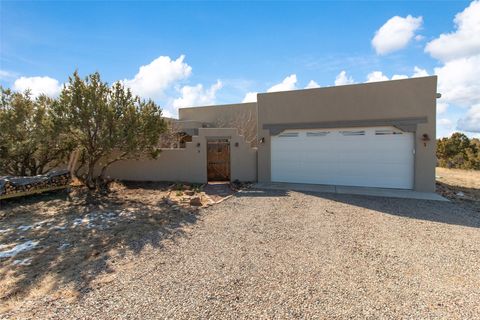 4 Herrada Court, Santa Fe, NM 87508 - #: 202600160