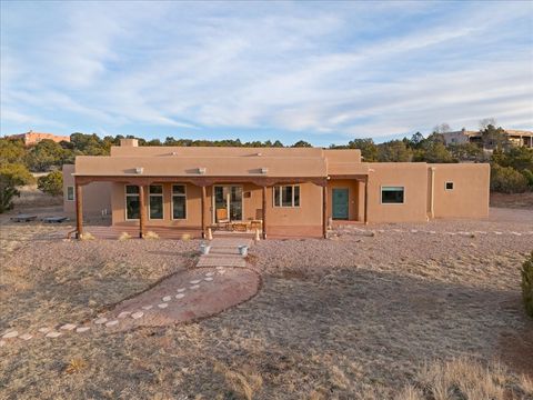 Photo of 176 Principe De Paz, Santa Fe, NM 87508 (MLS # 202600678)
