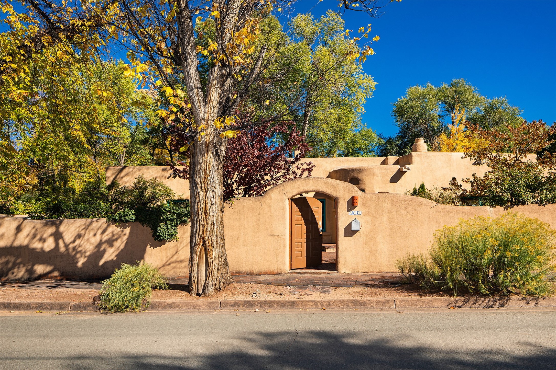 511 E Palace Avenue, Santa Fe, New Mexico image 1