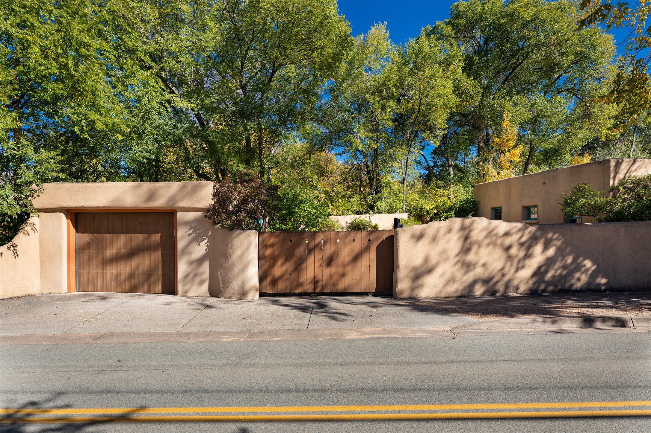 511 E Palace Avenue, Santa Fe, New Mexico image 2