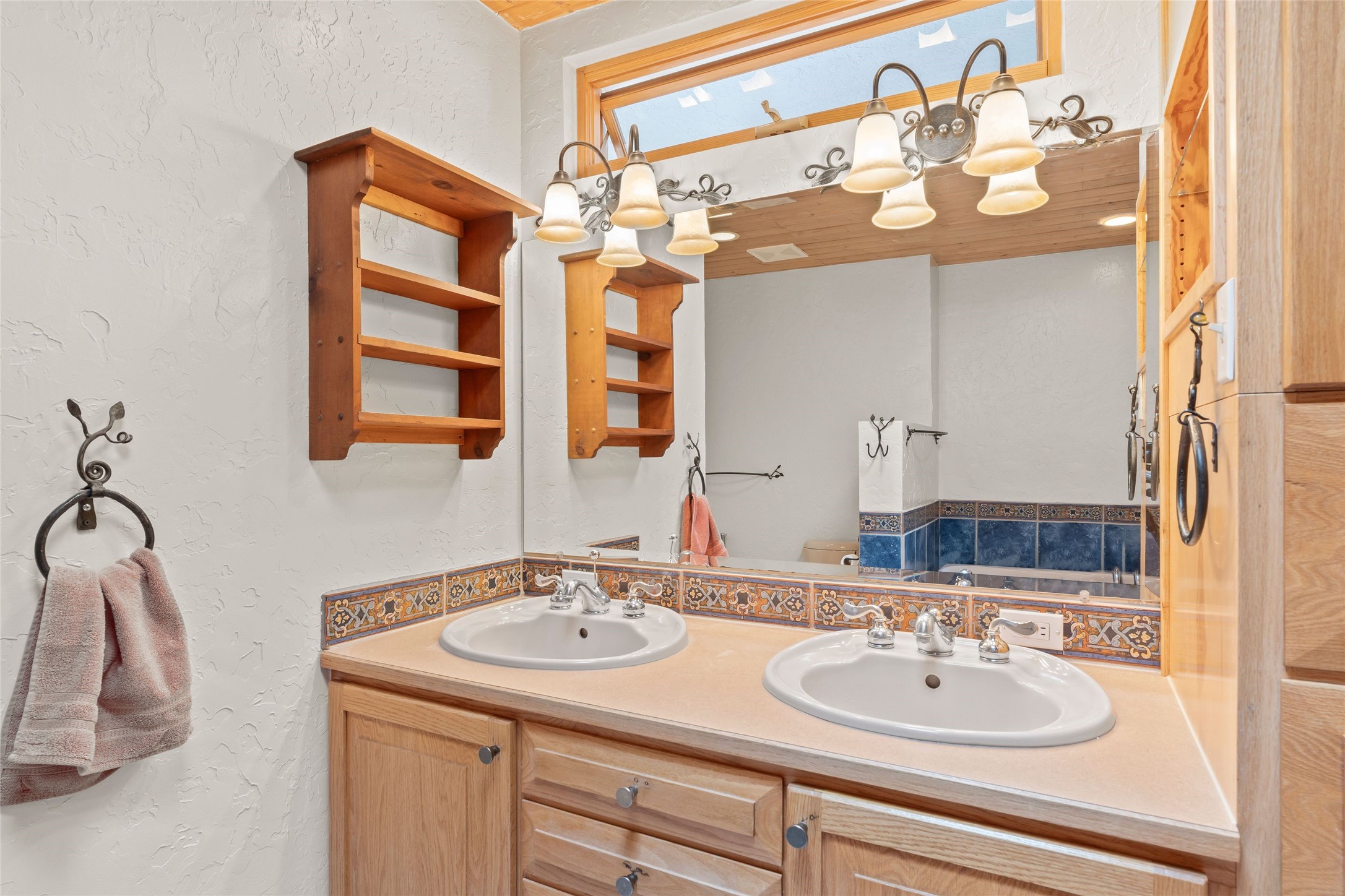 24 Camerada Road, Santa Fe, New Mexico image 16