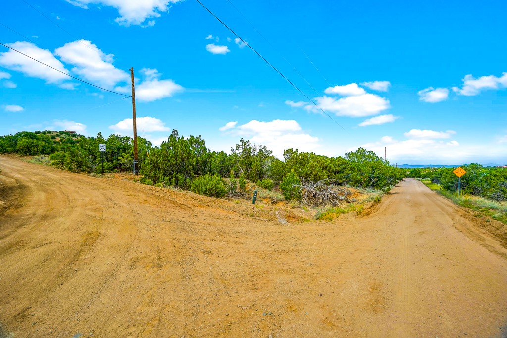 Camino Del Sol, Santa Fe, New Mexico image 10