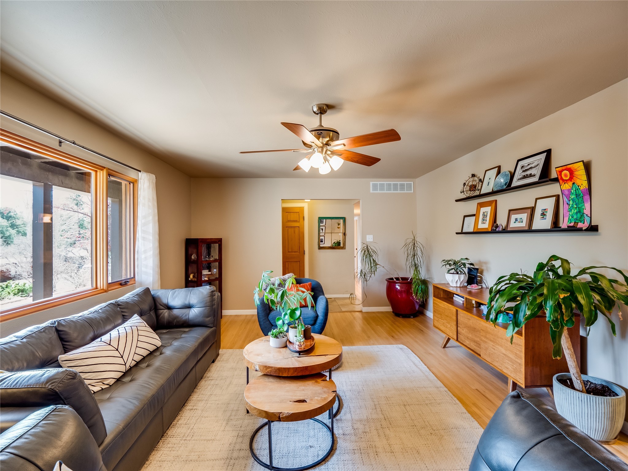 219 Dos Brazos Street, Los Alamos, New Mexico image 11