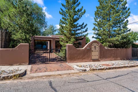 110 E Berger St, Santa Fe, NM 87505 - #: 202602322