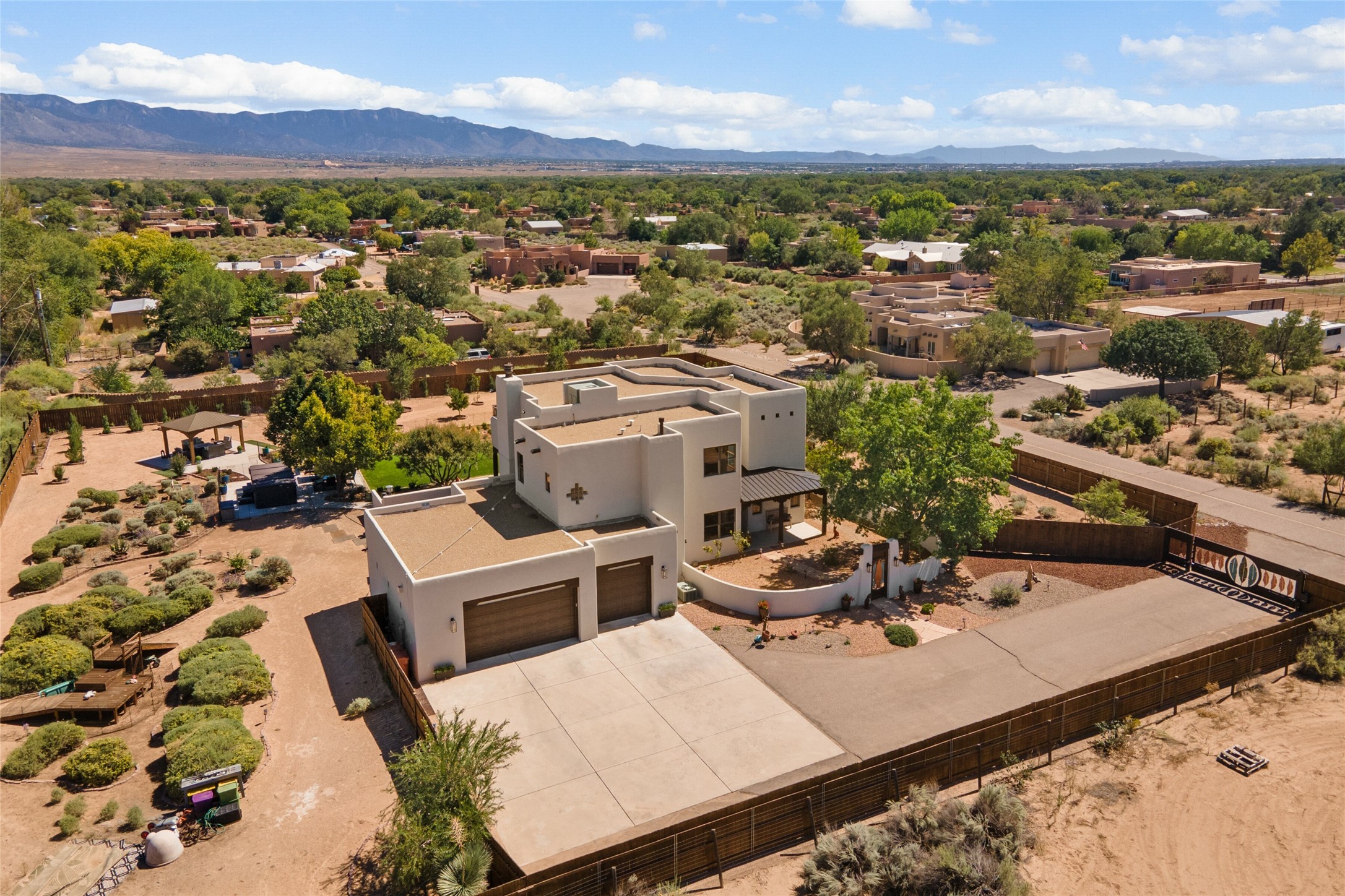 Residential, Corrales, New Mexico image 43