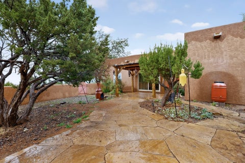 Tiny photo for 6 Enebro Place, Santa Fe, NM 87508 (MLS # 202603539)