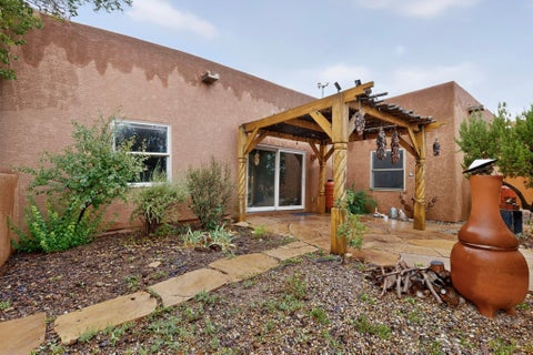 Tiny photo for 6 Enebro Place, Santa Fe, NM 87508 (MLS # 202603539)