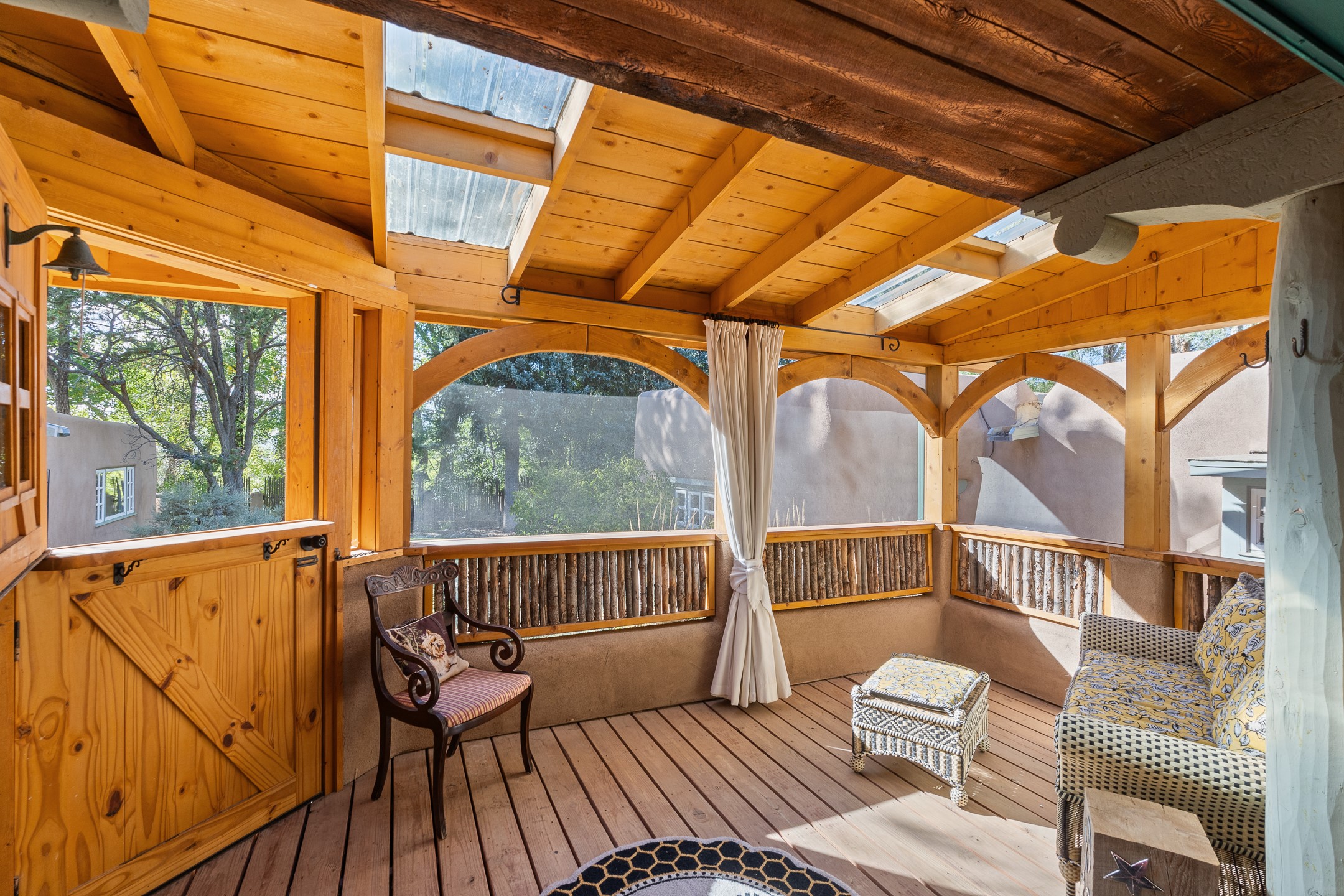 Taos, New Mexico 87571, United States, 4 Bedrooms Bedrooms, ,5 BathroomsBathrooms,Residential,Active,228350