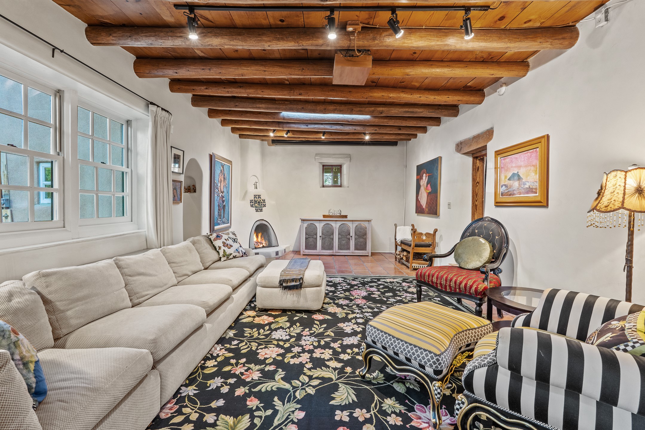 Taos, New Mexico 87571, United States, 4 Bedrooms Bedrooms, ,5 BathroomsBathrooms,Residential,Active,228350