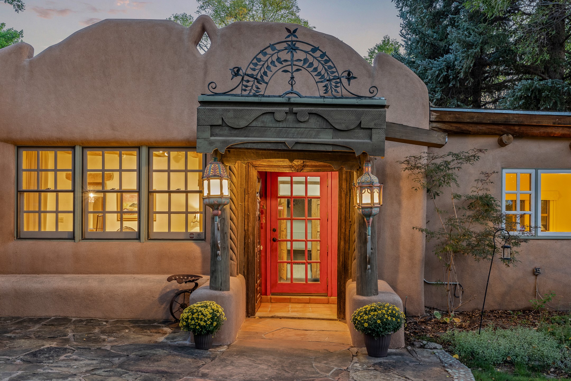 Taos, New Mexico 87571, United States, 4 Bedrooms Bedrooms, ,5 BathroomsBathrooms,Residential,Active,228350