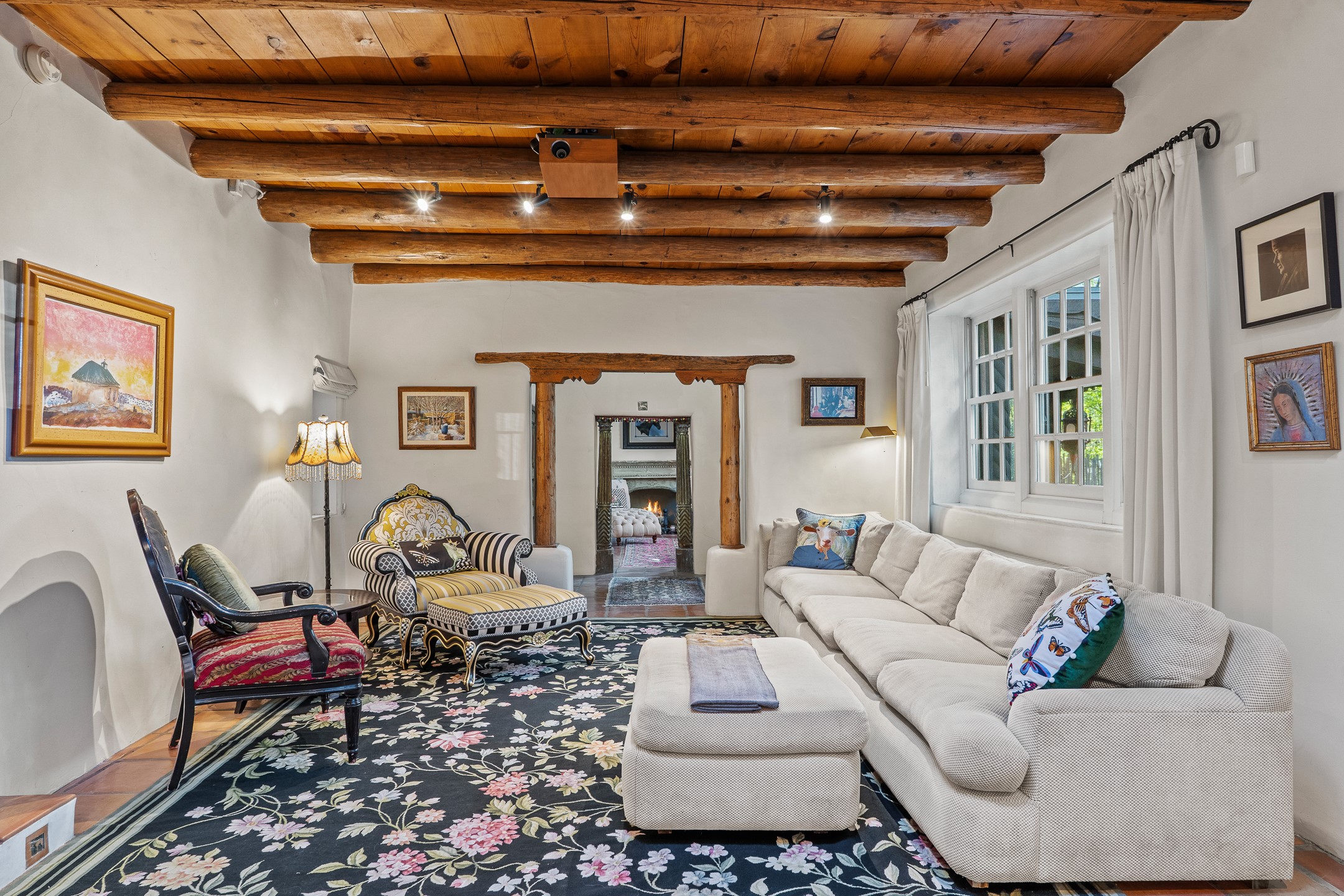 Taos, New Mexico 87571, United States, 4 Bedrooms Bedrooms, ,5 BathroomsBathrooms,Residential,Active,228350