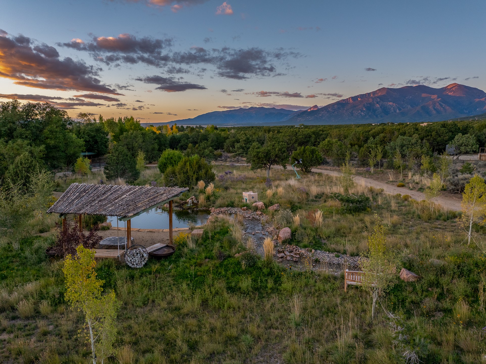 Taos, New Mexico 87571, United States, 4 Bedrooms Bedrooms, ,5 BathroomsBathrooms,Residential,Active,228350