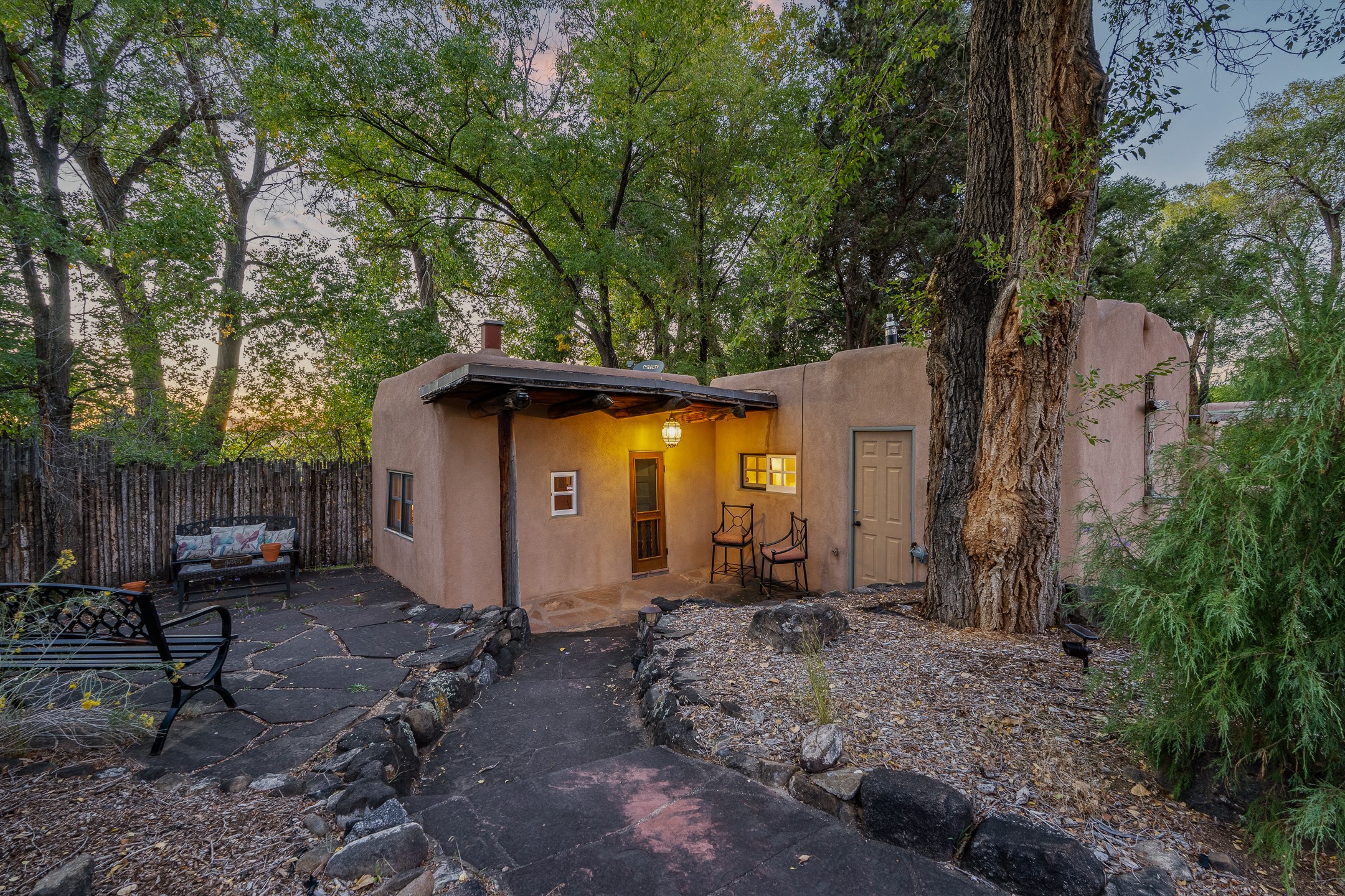 Taos, New Mexico 87571, United States, 4 Bedrooms Bedrooms, ,5 BathroomsBathrooms,Residential,Active,228350