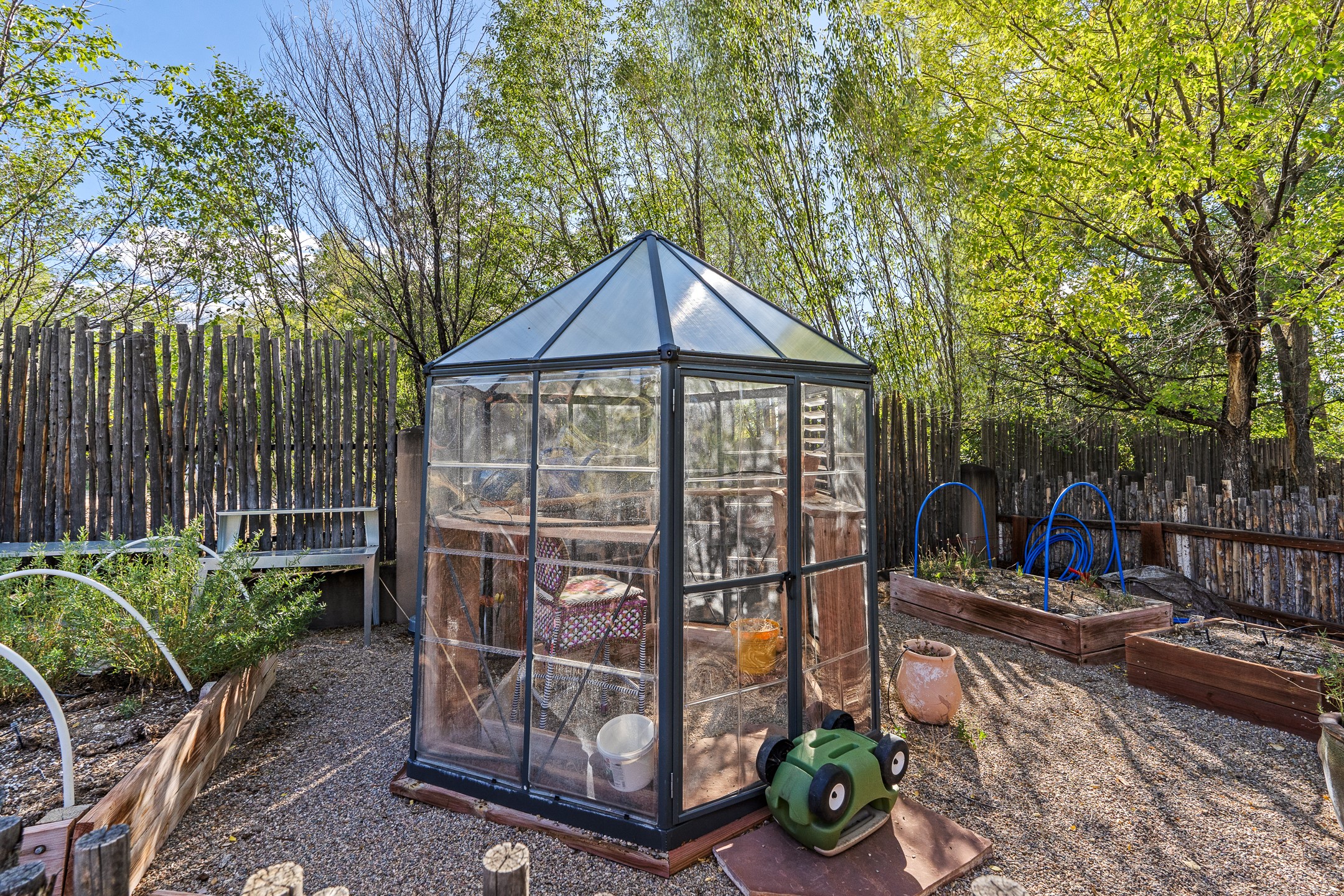 Taos, New Mexico 87571, United States, 4 Bedrooms Bedrooms, ,5 BathroomsBathrooms,Residential,Active,228350