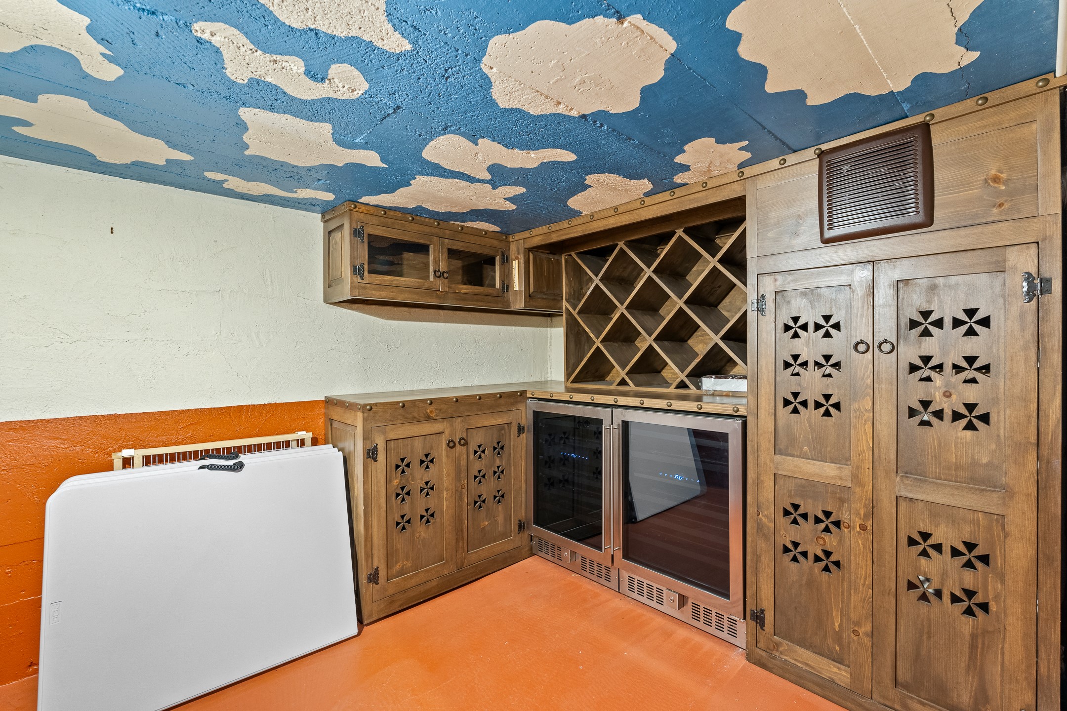 Taos, New Mexico 87571, United States, 4 Bedrooms Bedrooms, ,5 BathroomsBathrooms,Residential,Active,228350