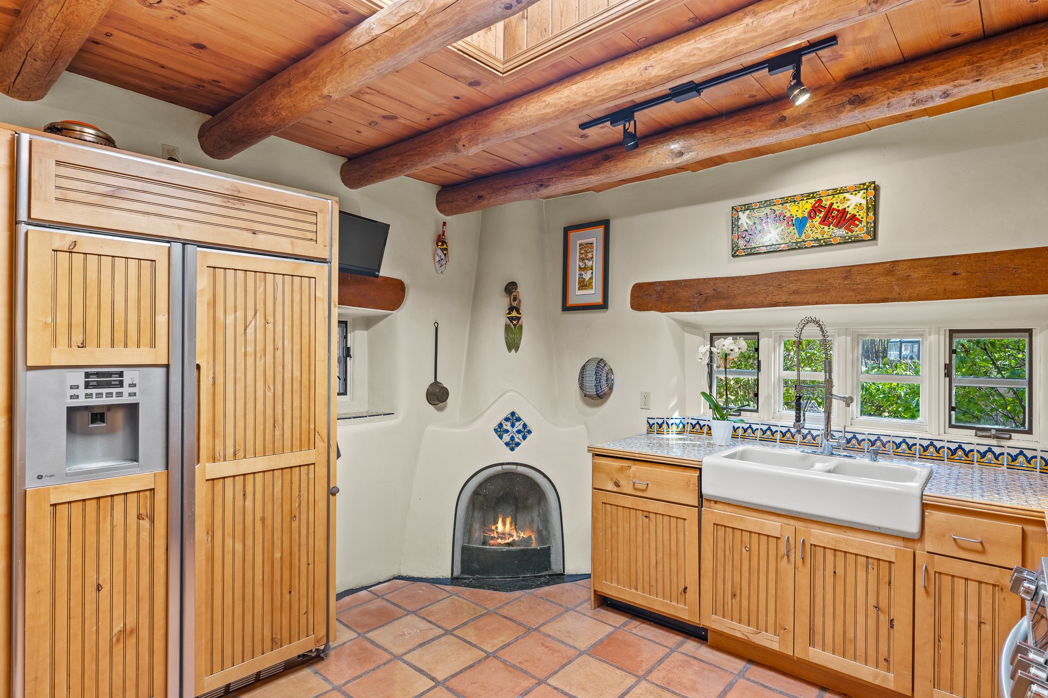 Taos, New Mexico 87571, United States, 4 Bedrooms Bedrooms, ,5 BathroomsBathrooms,Residential,Active,228350