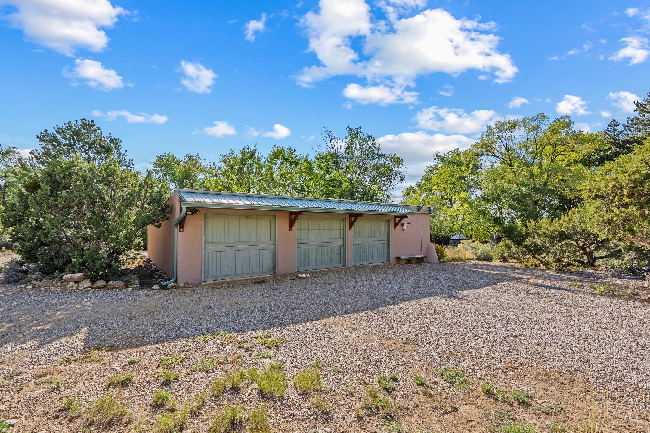Taos, New Mexico 87571, United States, 4 Bedrooms Bedrooms, ,5 BathroomsBathrooms,Residential,Active,228350