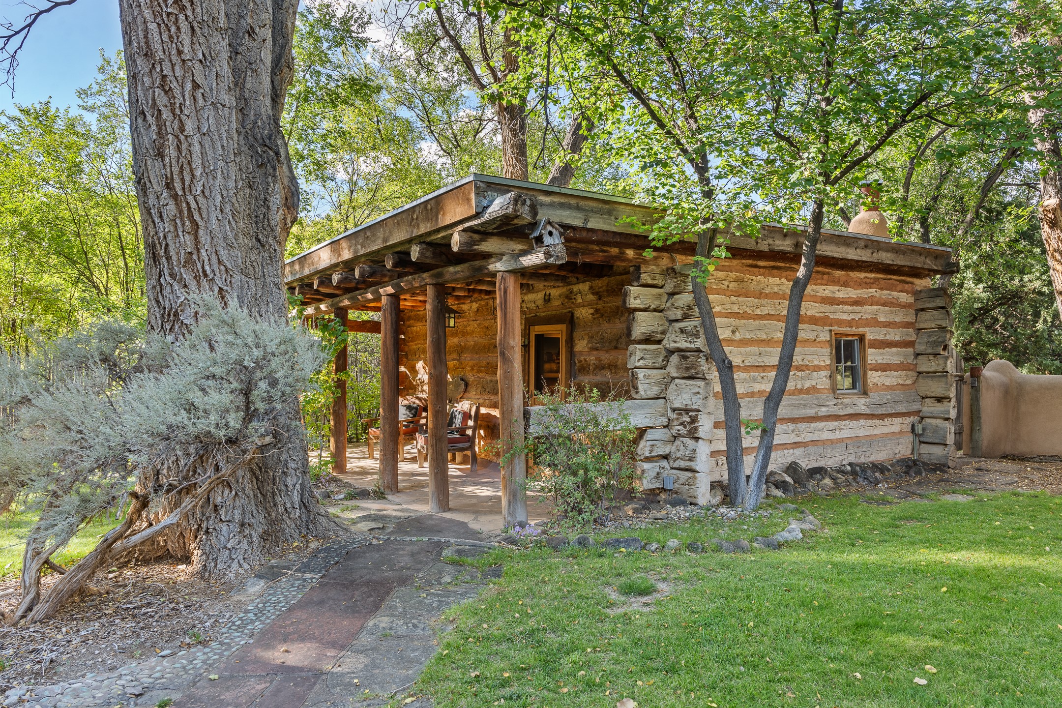 Taos, New Mexico 87571, United States, 4 Bedrooms Bedrooms, ,5 BathroomsBathrooms,Residential,Active,228350