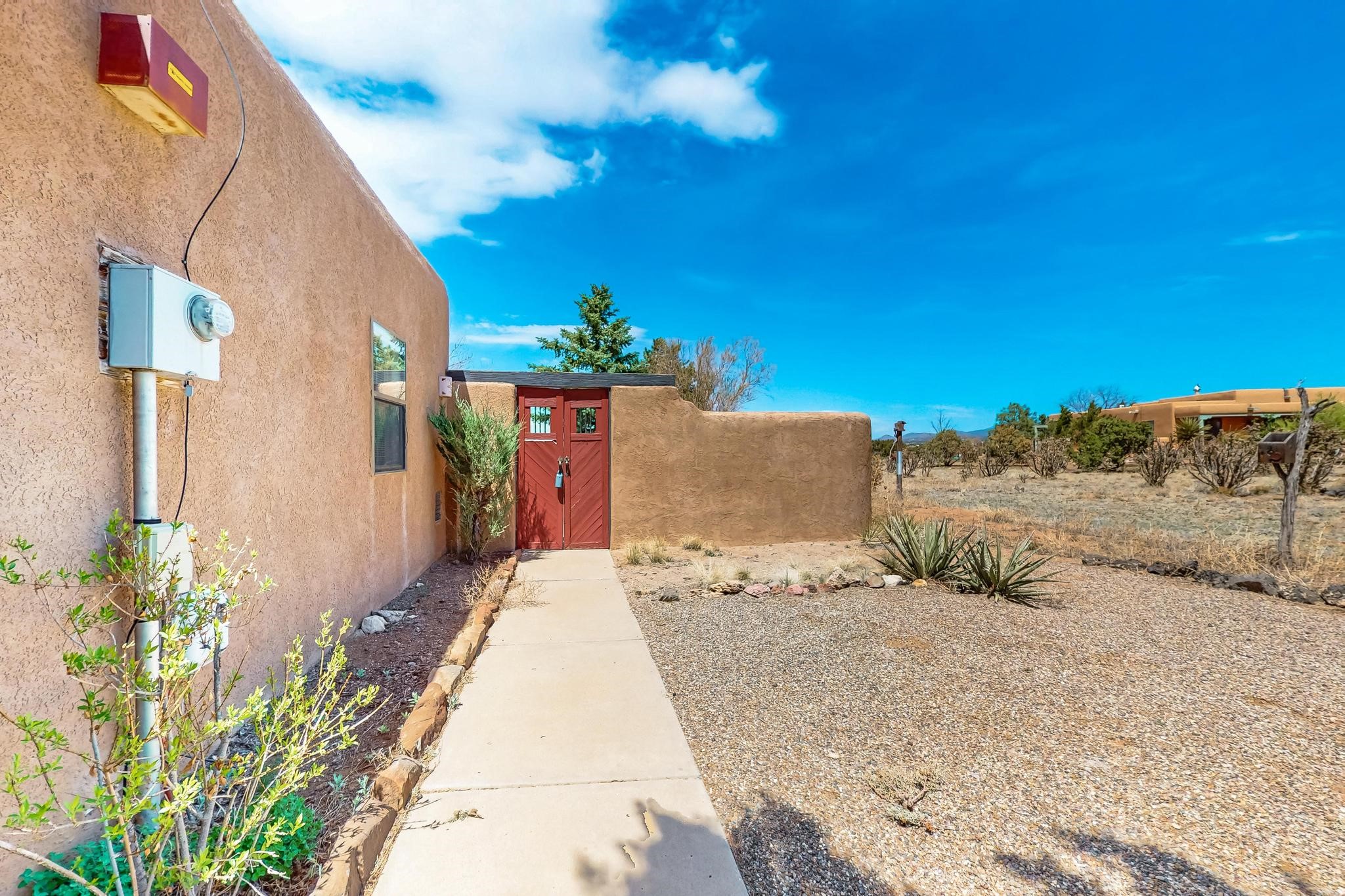 90 Herrada Road, Santa Fe, New Mexico image 3