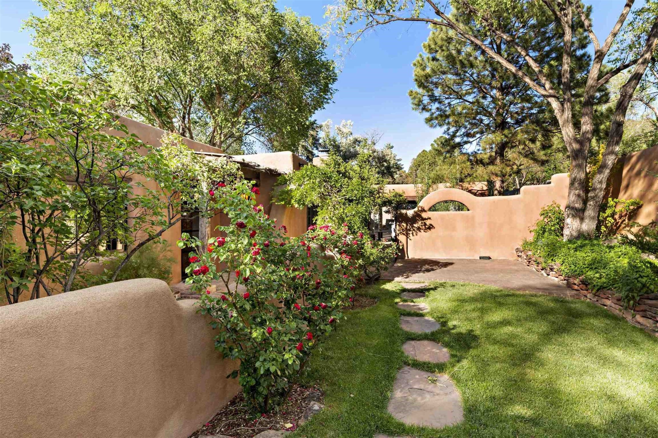 1299 Upper Canyon Road, Santa Fe, New Mexico image 34