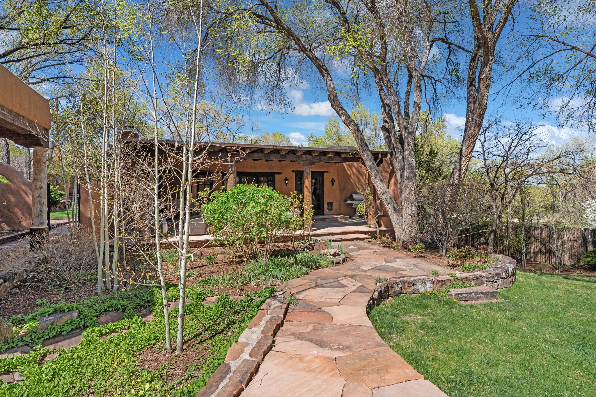 1299 Upper Canyon Road, Santa Fe, New Mexico image 1