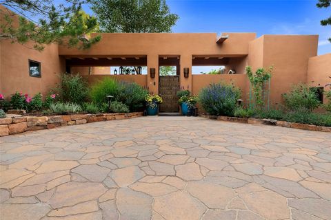 1131 Piedra Rondo Santa Fe NM 87501