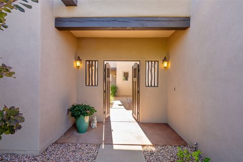 Homes For Sale - 9 E Avenida Sebastian<br/> Santa Fe County, Santa Fe, NM 87506