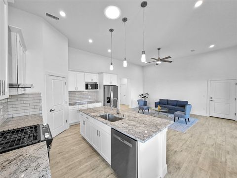 Tiny photo for 21 Flower Garland, Santa Fe, NM 87508 (MLS # 202600403)