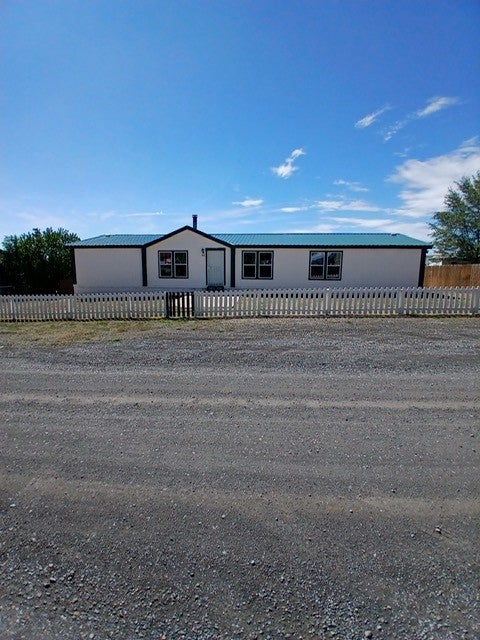 Homes For Sale - 415 Arrow St<br/> Las Vegas, NM 87701
