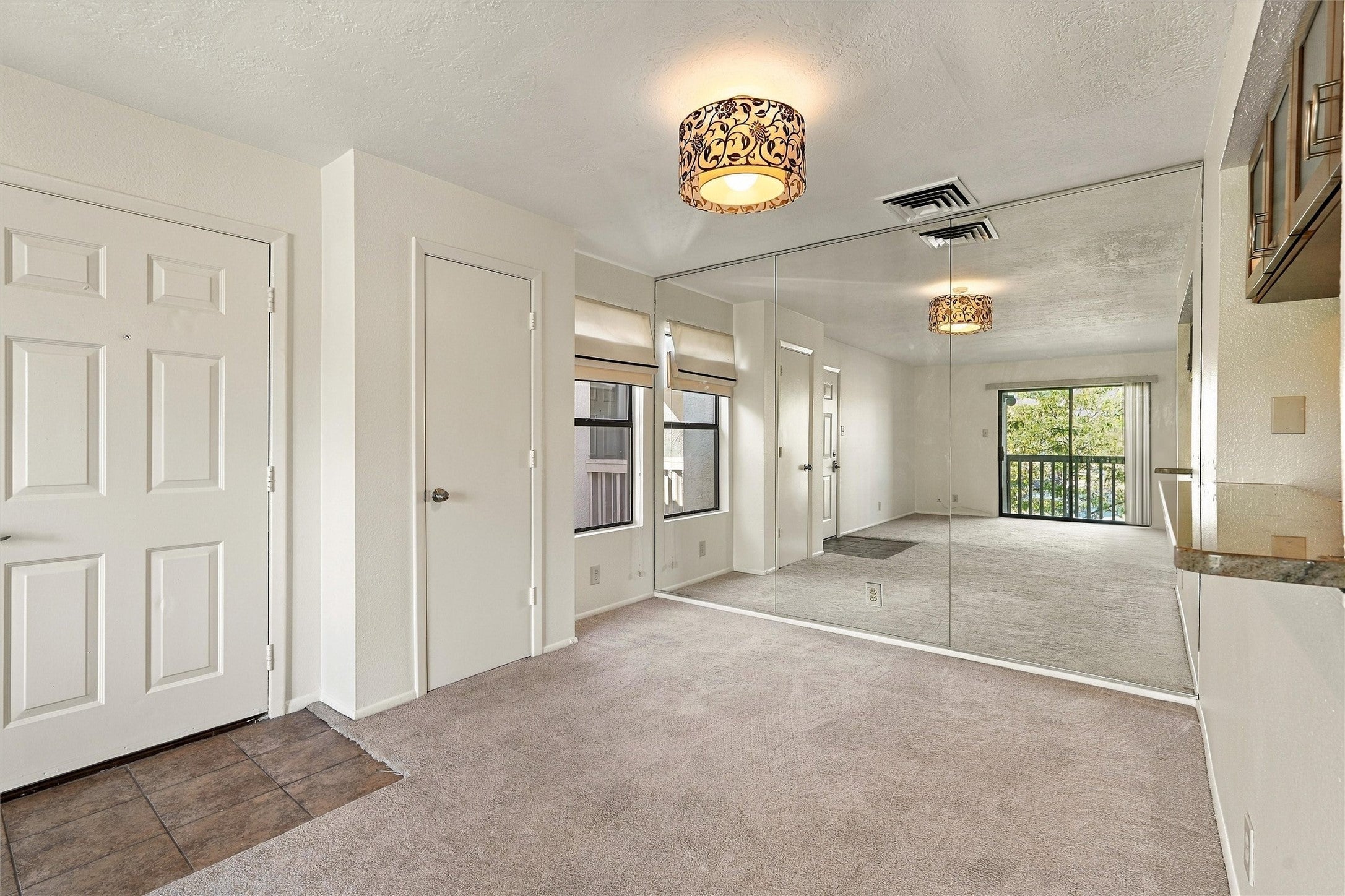 941 Calle Mejia 1115 - Photo 2
