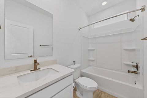 Tiny photo for 120 Mountaingem Loop, Santa Fe, NM 87508 (MLS # 202601867)