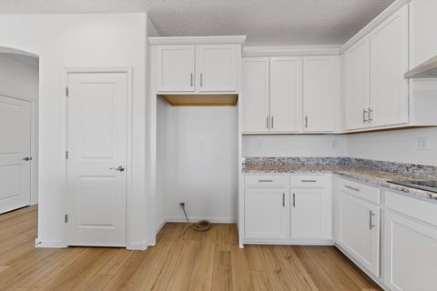 Tiny photo for 120 Mountaingem Loop, Santa Fe, NM 87508 (MLS # 202601867)