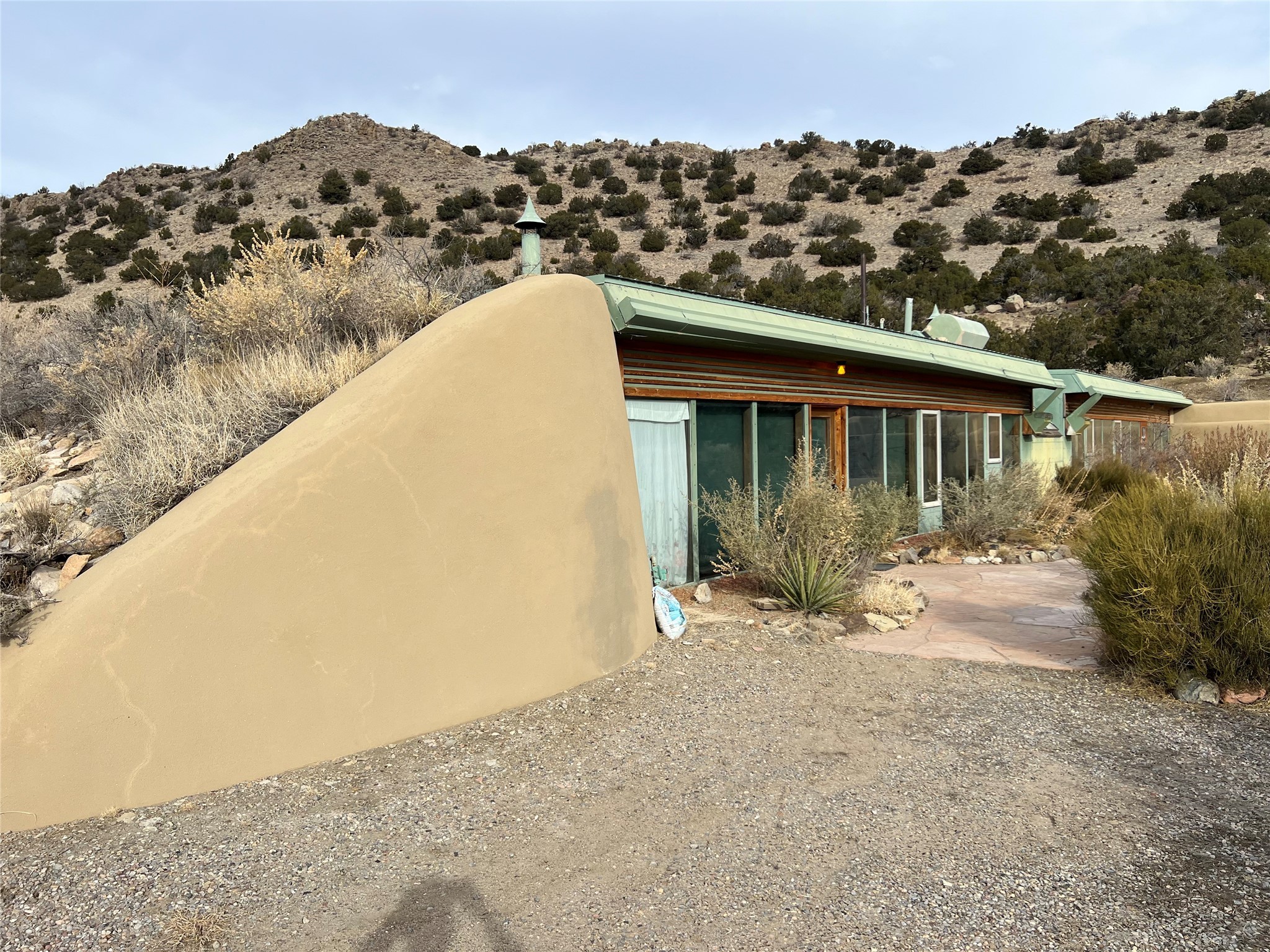 66 Old Windmill Rd Rd, Madrid, New Mexico image 2