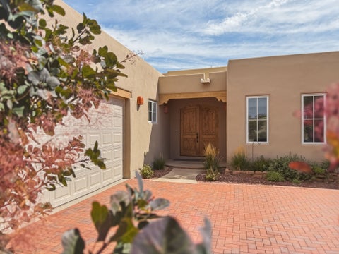 Homes For Sale - 21 Calle Lemita<br/> Santa Fe County, Santa Fe, NM 87507