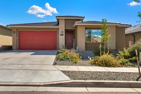Photo of 32 Wirecrest Lane, Santa Fe, NM 87508 (MLS # 202504305)