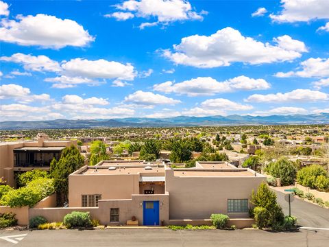 Homes For Sale - 59 E Via Plaza Nueva<br/> Santa Fe, NM 87507