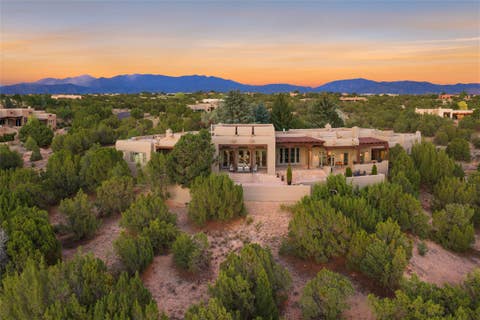 Homes For Sale - 25 Windridge Circle<br/> Santa Fe, NM 87506