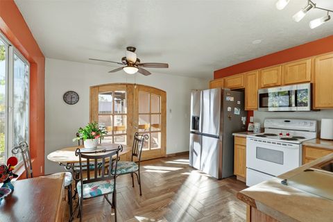 Photo of 17 Panther Peak, Santa Fe, NM 87508 (MLS # 202504801)