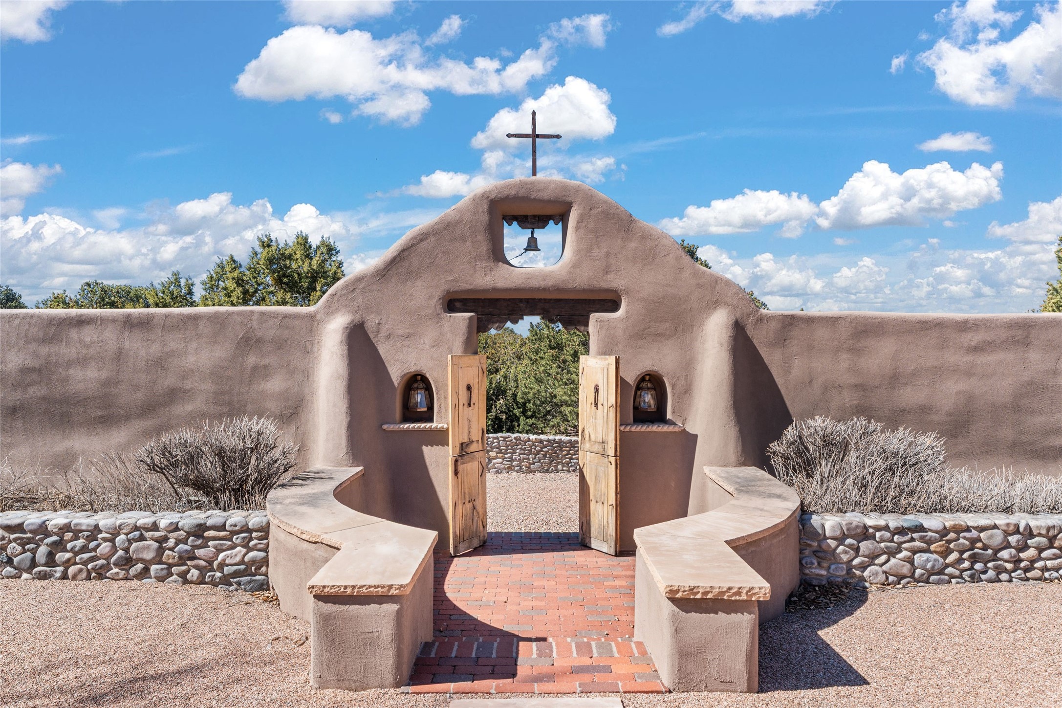 165 Tano Road, Santa Fe, New Mexico image 2