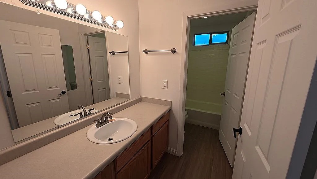 4 Calle Las Casas, Santa Fe, New Mexico image 9