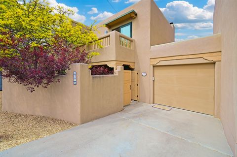 Homes For Sale - 108 Monte Vista Place #B<br/> Santa Fe, NM 87501