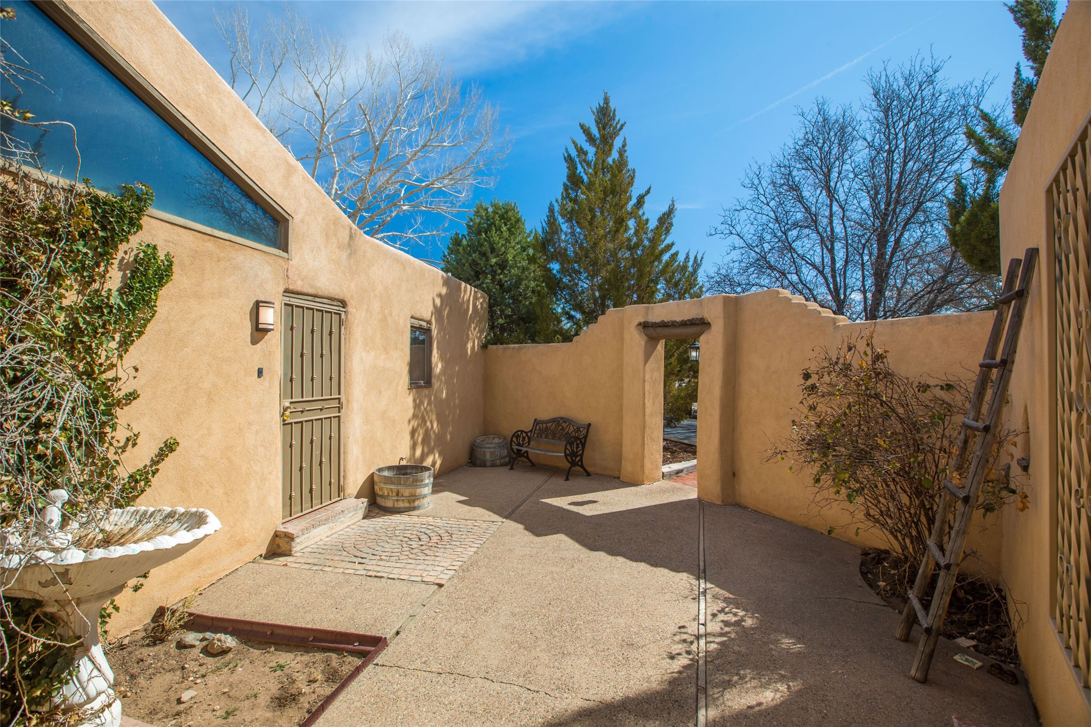 1104 El Alhambra Circle, Los Ranchos, New Mexico image 9