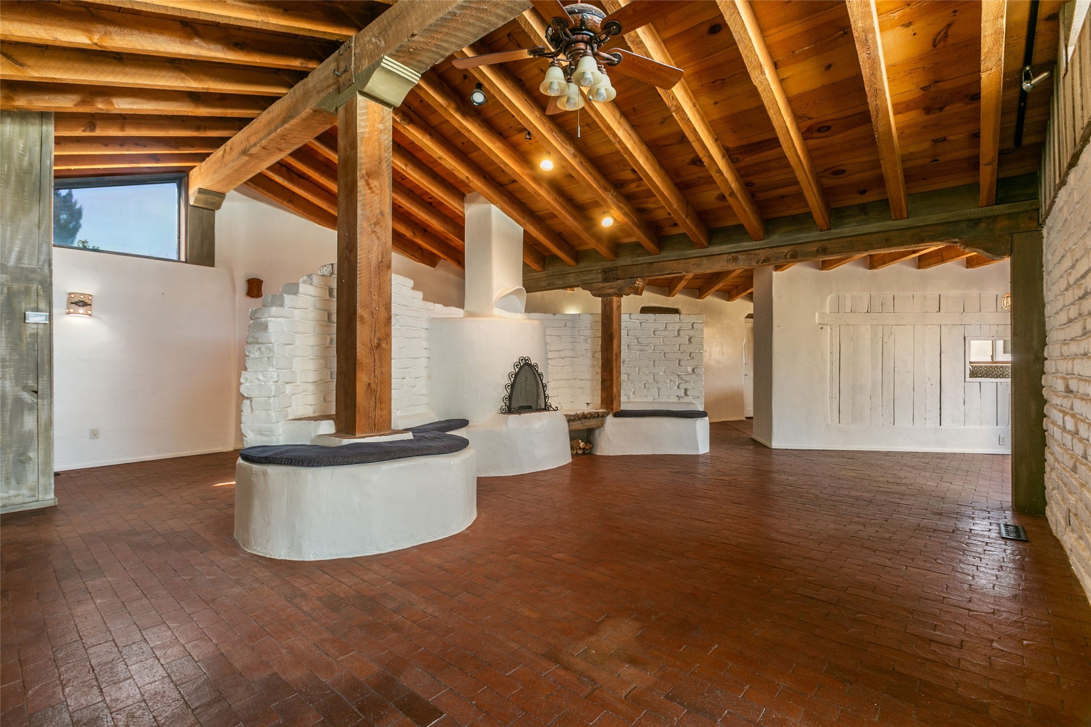 1104 El Alhambra Circle, Los Ranchos, New Mexico image 2